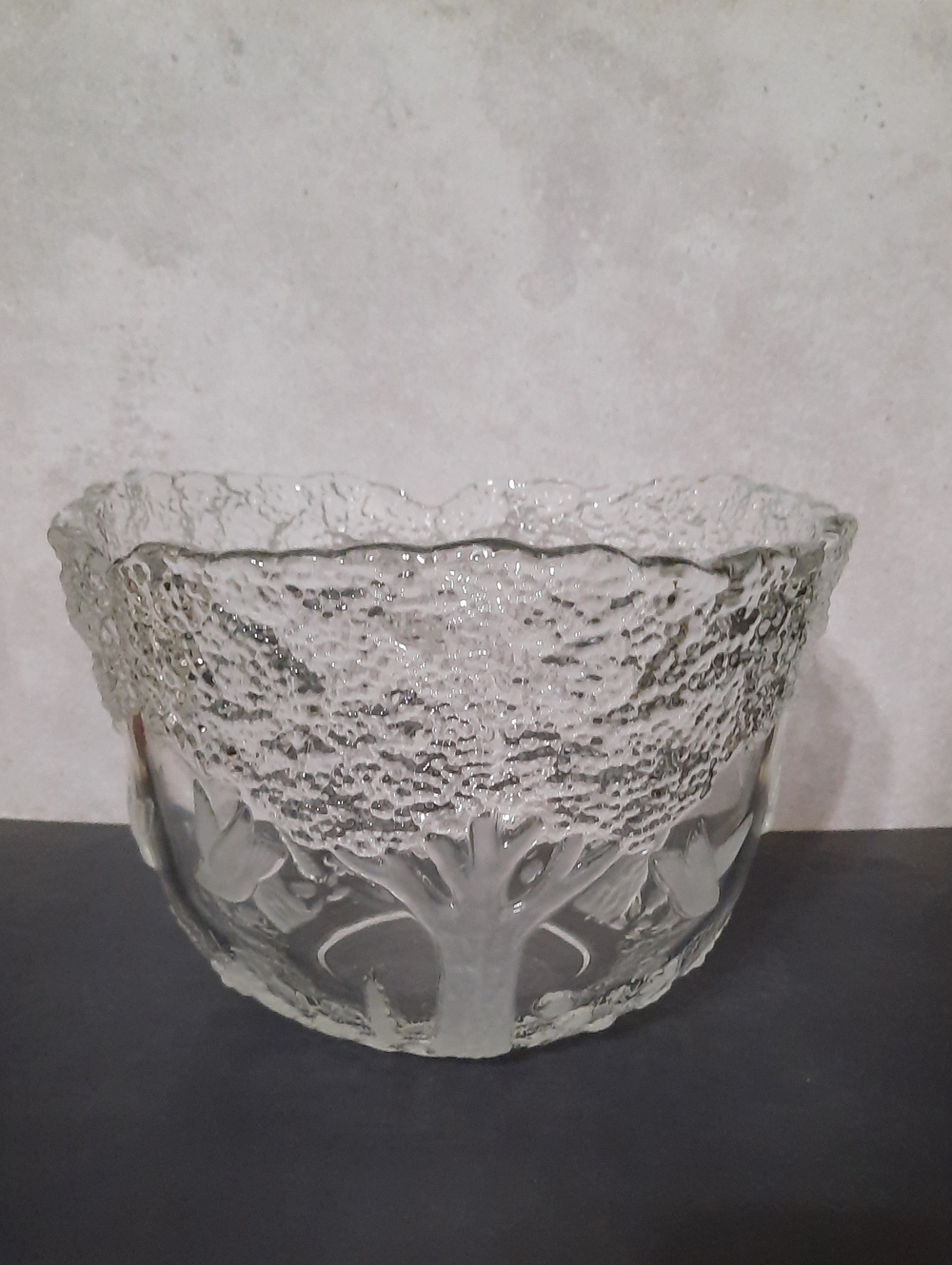Vintage Mikasa " Tree Love" Pattern Clear Glass Bowl With 3D Birds & Trees - Picture 1 of 11